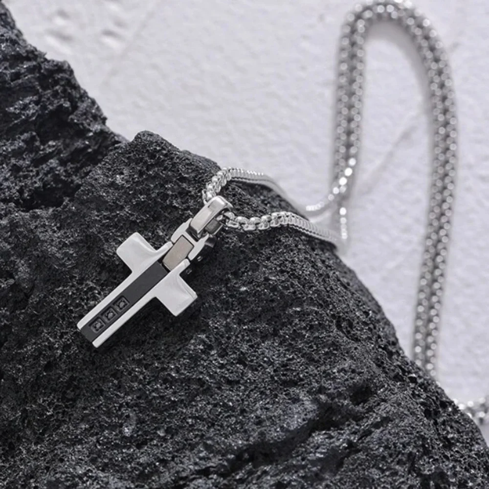 Mens Silver Enamel Zircon Cross Necklace